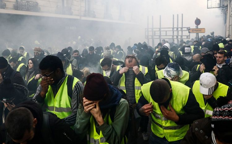 В Париже железнодорожники устроили протест в здании ЕК