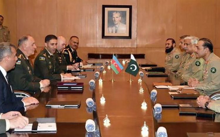 Начальник Генштаба азербайджанской армии встретился с командующим Сухопутными войсками ВС Пакистана