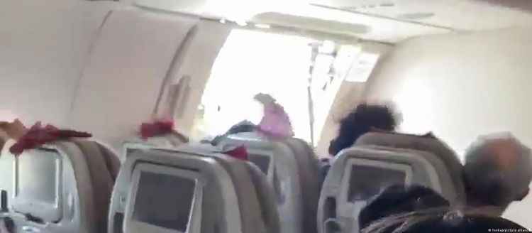 South Korea: Passenger opens plane door midair