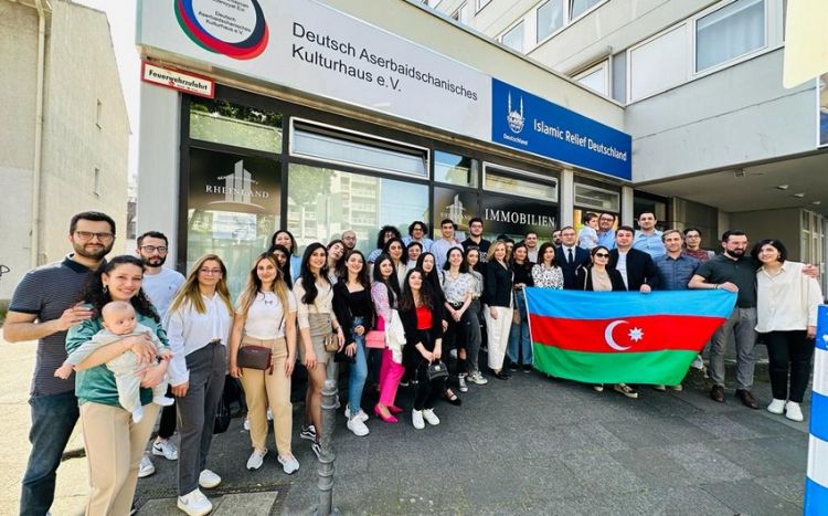 В Кёльне состоялась встреча с азербайджанскими студентами