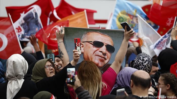 الهيئة العليا للانتخابات تعلن فوز أردوغان بولاية رئاسية جديدة