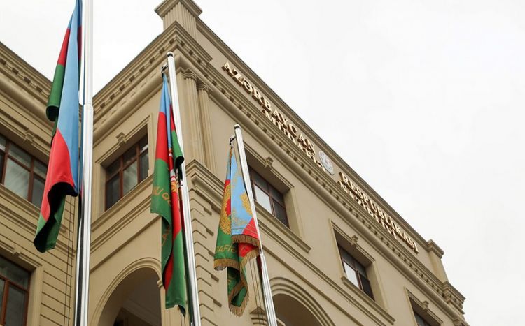 Минобороны: Позиции армии Азербайджана подверглись обстрелу 19 раз