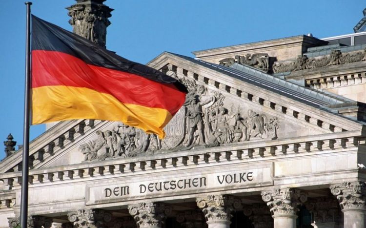 Германия намерена закрыть четыре российских консульства