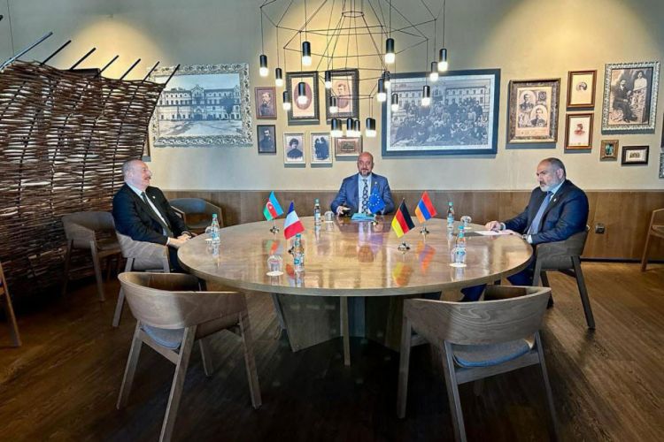 Informal meeting of leaders of Azerbaijan, Armenia and European Council was held in Chișinău