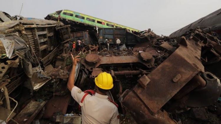 India train collision death toll up to 288