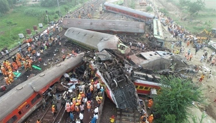 كارثة قطارات الهند.. مصرع 288 والحصيلة إلى ارتفاع