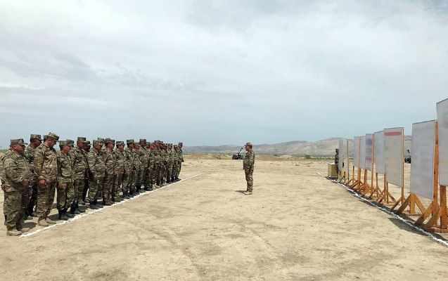 Artilleriya rəisləri ilə təlim-metodiki toplanış KEÇİRİLDİ