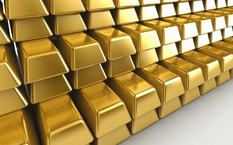 Стоимость золота снизилась почти на 0,5%