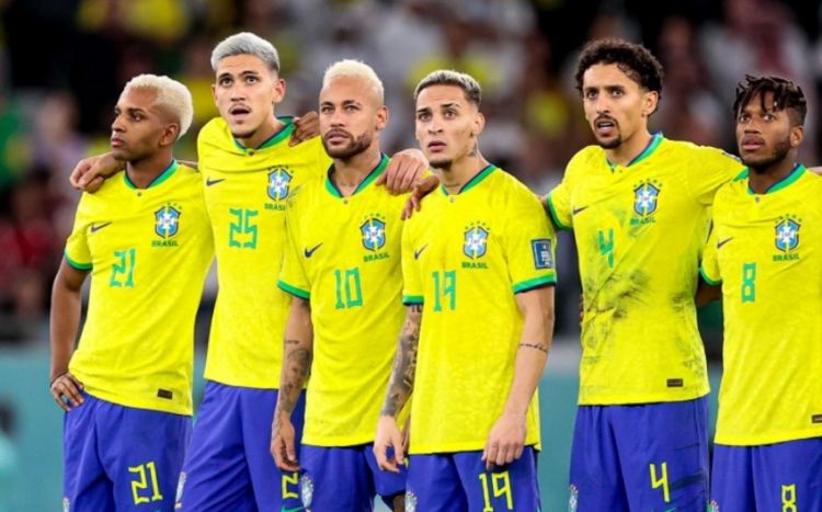Сборная Бразилии по футболу впервые сыграет в черной форме
