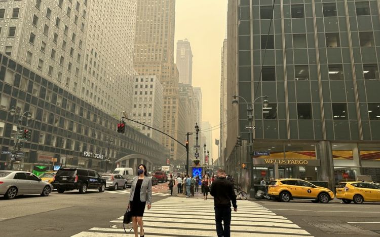 Качество воздуха в Нью-Йорке достигло опасного уровня