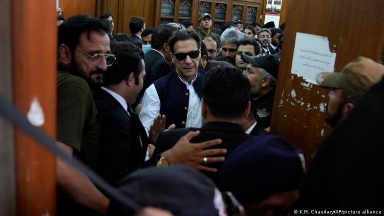 Pakistan: Ex-PM Imran Khan secures bail in murder case