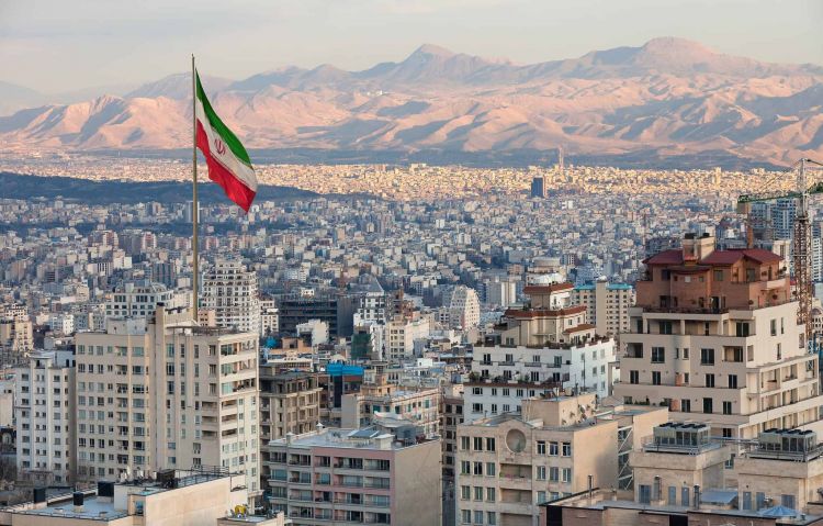 İranda iki ziyarətgah YANDIRILDI