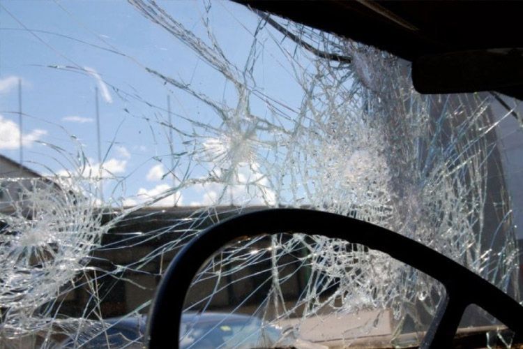 Antalyada avtobus qəzaya uğrayıb, on nəfər yaralandı