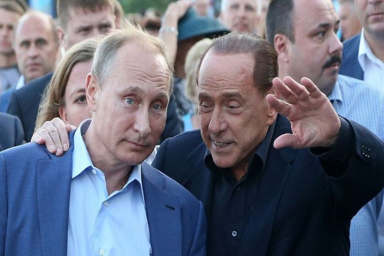 Putin: İndi beynəlxalq arenada Berluskoni kimi siyasətçilər azdır