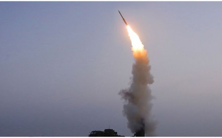 Японии сообщило о ракетном запуске КНДР