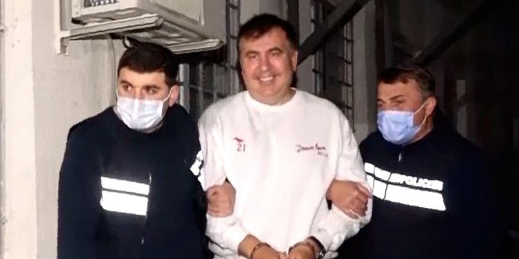 Saakaşvili “hərbi əsir” statusuna layiq deyil – Gürcü ekspertdən SƏRT SÖZLƏR