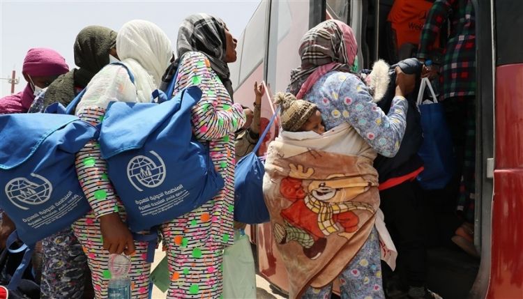 ليبيا ترحّل 165 مهاجراً نيجيرياً