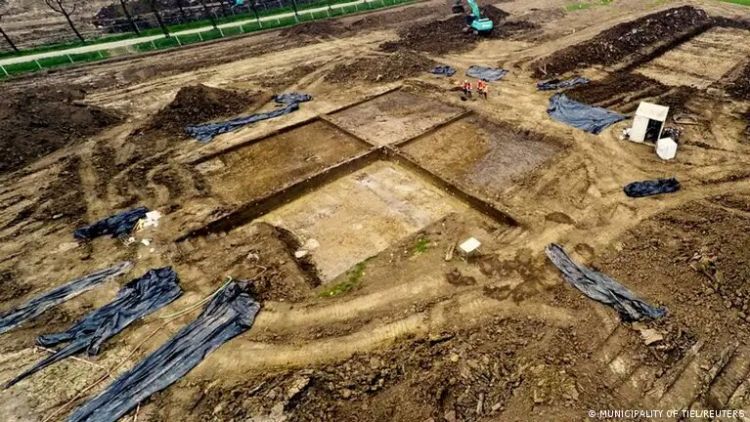 Dutch archaeologists find 4,000-year-old shrine