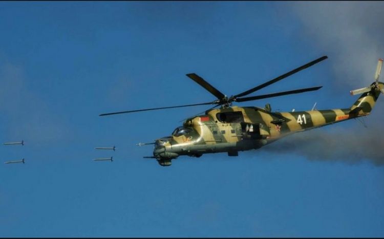 Военный вертолет ВС Беларуси совершил жесткую посадку