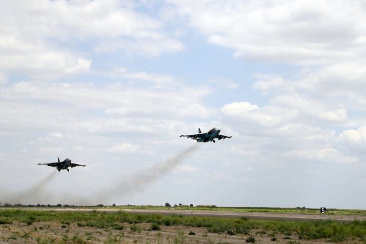 Combat maneuvers were conducted in exercise of Azerbaijani and Turkish military personnel