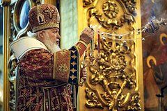 Патриарх Кирилл призвал одуматься готовых направить оружие против собратьев