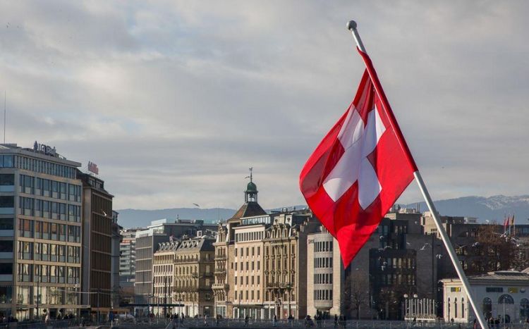 Швейцария включила 71 юрлицо и 33 компании из РФ в санкционный список
