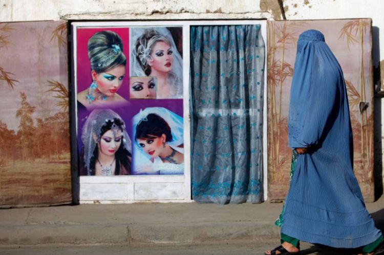 Taliban bans women’s beauty parlours in Afghanistan