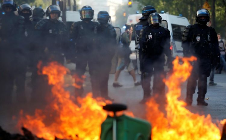 Глава МВД Франции заявил о прекращении беспорядков на всей территории страны