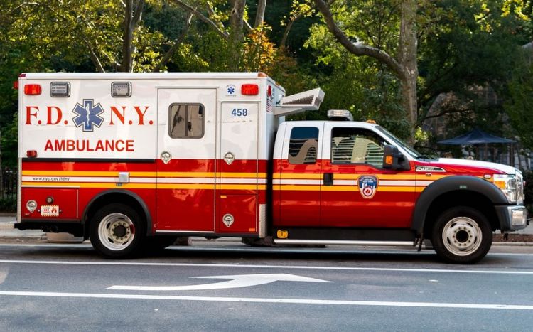 В Нью-Йорке в результате столкновения автобусов пострадали свыше 80 человек
