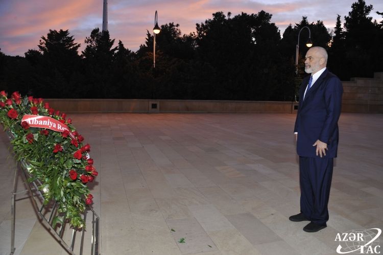 President of Albania visits Alley of Martyrs