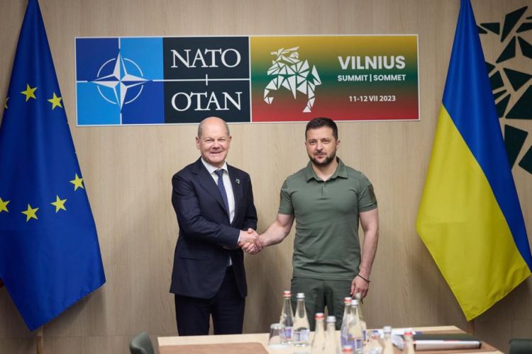 Zelensky expects "good news" from his meeting with Olaf Scholz