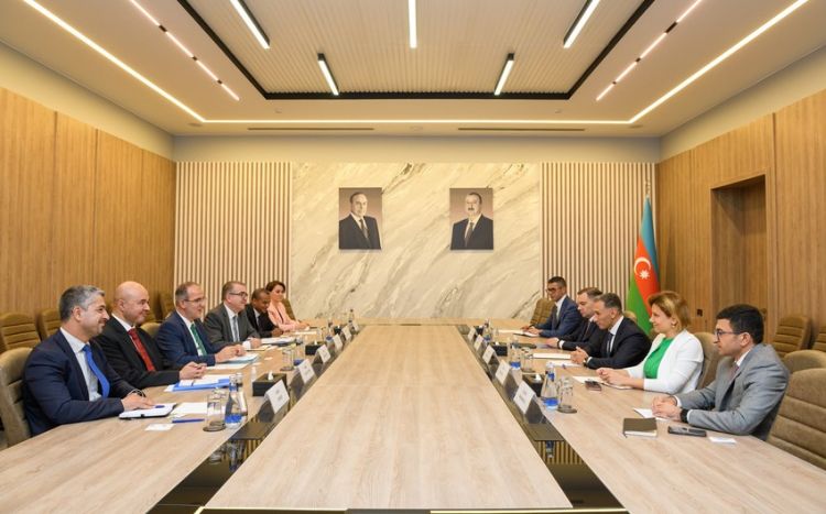 Азербайджан и Исламский банк развития обсудили сотрудничество в сфере транспорта и ИКТ