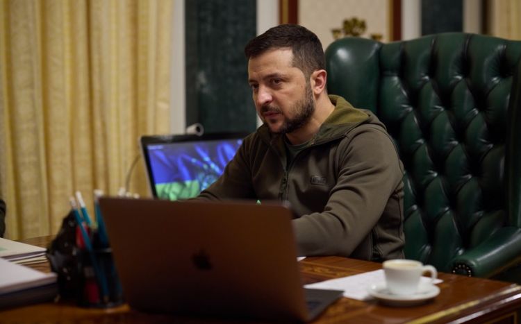 Зеленский провел совещание с СБУ и разведкой по ситуации в Украине