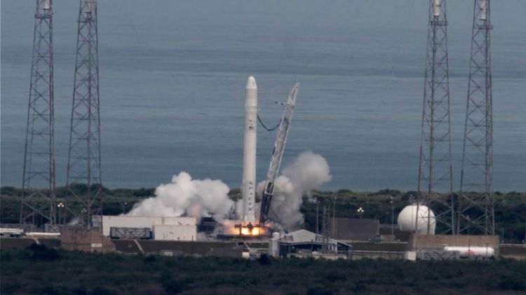 SpaceX takes another 54 Starlink satellites to space