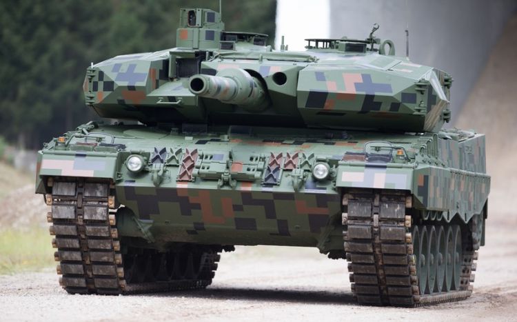 Испания отправила четыре танка Leopard 2 и полевой госпиталь в Украину