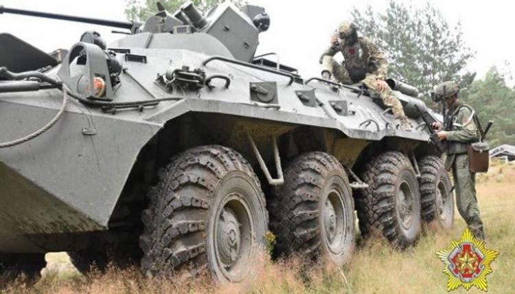 بولندا تحشد تشكيلات عسكرية على الحدود