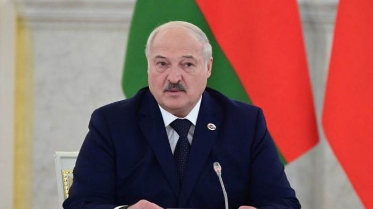 Lukashenko flies to Russia to meet with Putin