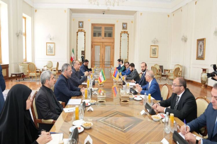 Foreign Ministers of Iran and Armenia met