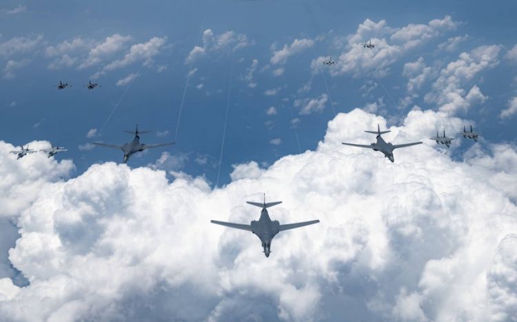 Япония и Франция начали учения ВВС двух стран в японском небе