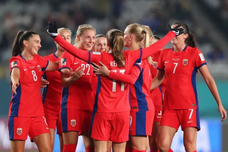 Norway qualify for Women’s World Cup last 16 after thrashing Philippines