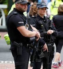 الشرطة البريطانية تعتقل رجلا إثر حادثة طعن بلندن