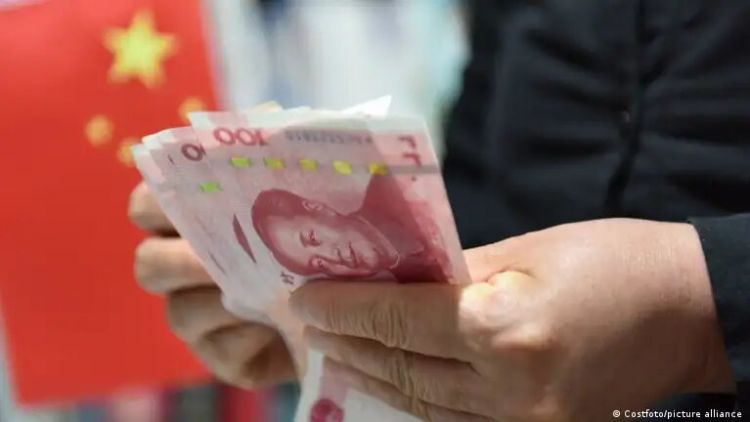 China slips into deflation as post-COVID recovery stalls