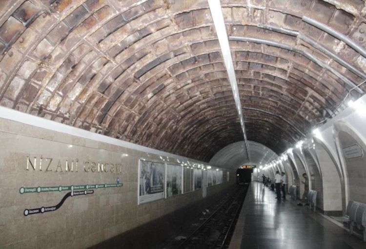 “Nizami” metro stansiyası təmir olunur