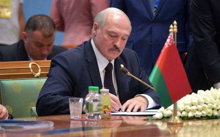 Lukashenko says he instructed prime minister to contact Polish side to establish dialogue