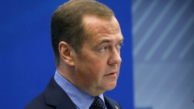Medvedev: Ukraine admiring 'scum' Duda