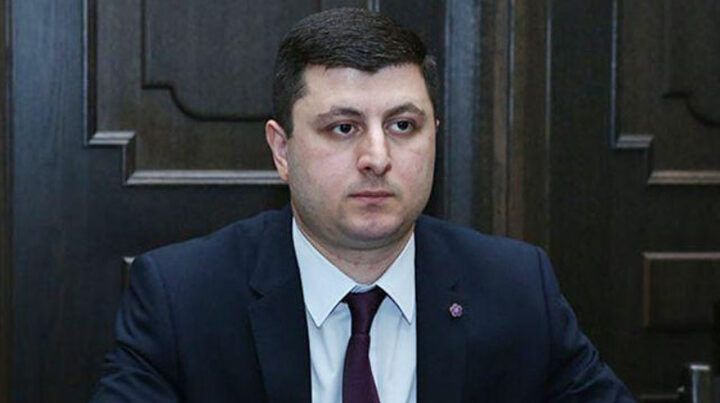 Ermənistanlı deputat: “Mövcud hakimiyyət vətəndaşlarımıza zərər vurur”
