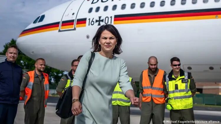 German top diplomat abandons Pacific trip over plane issues
