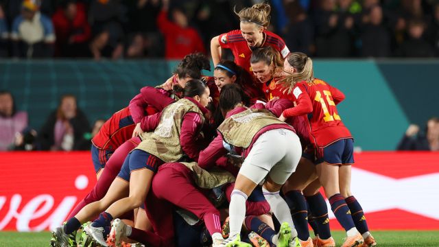 Spain beat Sweden in a thrilling finish to reach their first Women's World Cup final