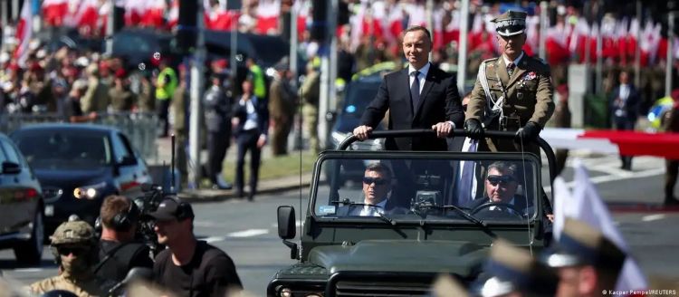 Poland stages biggest military parade since Cold War