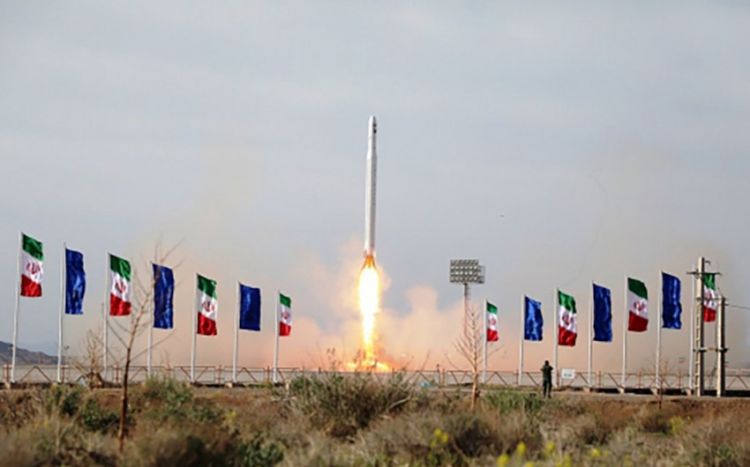 Генерал: Иран планирует строительство ракет-носителей "Симорг" новых поколений